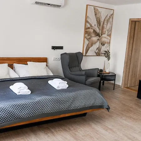 Resort Wellness & Minipivovar Knezinek